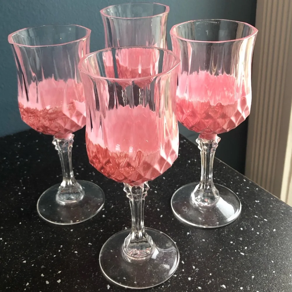 Set of 4 hand painted wine glasses - Picture 1 of 2